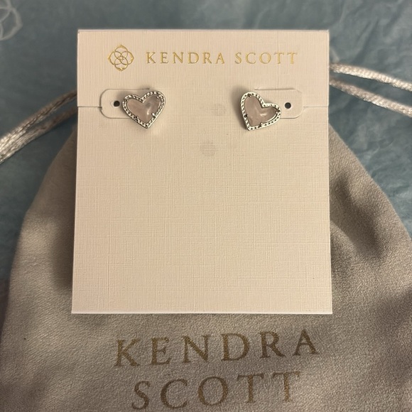 Kendra Scott Silver Tone Ari heart earrings - Picture 3 of 8